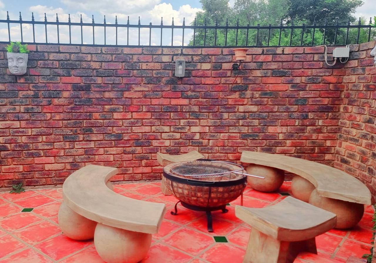 Va Sabi Bo, Best View, Luxury Family Villa In Hartbeespoort Dam Exterior foto